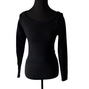 Dynamic Ribbed Crop Top Black Long Sleeve Sporty Athleisure Gym Minimalist